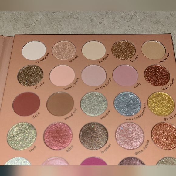 Kara Beauty 70's Eyeshadow Palette 30 Shades NIB - Picture 8 of 8